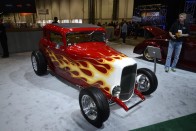 Ford 1932 Red Deuce 5-Window Coupe