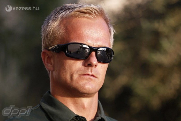 F1: Kovalainen ugrik be Räikkönen helyére 3 | Vezess F1: Kovalainen ugrik be Räikkönen helyére 3