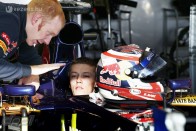 F1: Kovalainen nem találta a gombokat 55