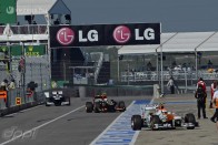 F1: Meglepetések a második edzésen 60