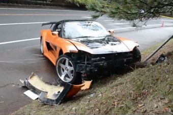 Több embert letaposott a Mazda