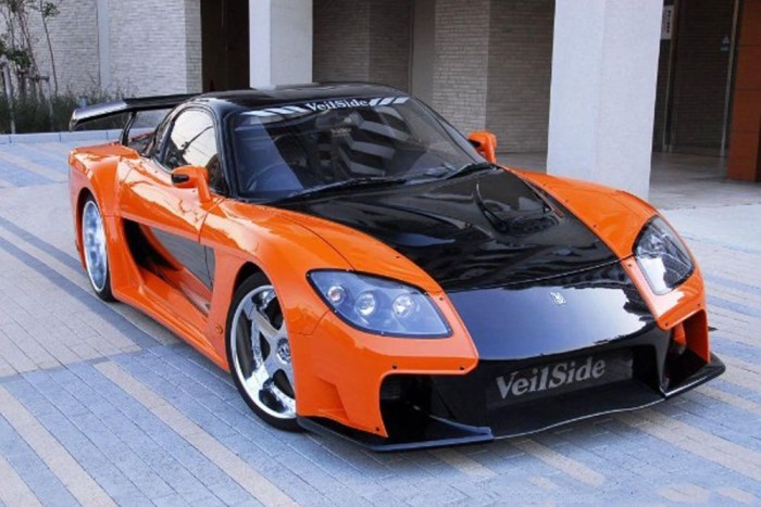 Több embert letaposott a Mazda 7 | Vezess Több embert letaposott a Mazda 7