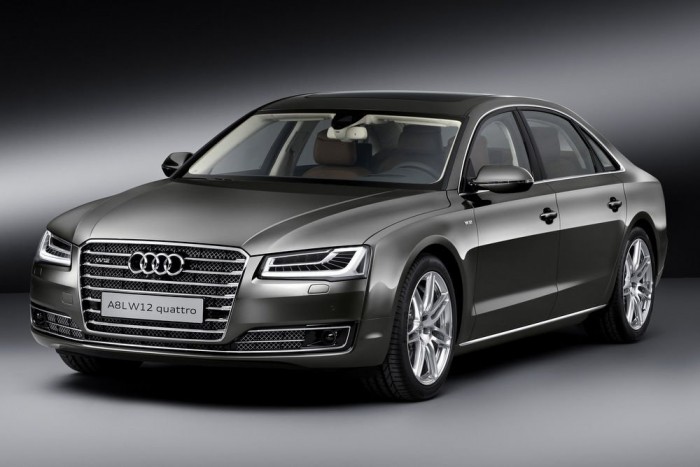 A Rolls-Royce babérjaira törne az Audi 6