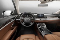 A Rolls-Royce babérjaira törne az Audi 36