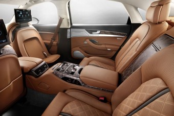 A Rolls-Royce babérjaira törne az Audi