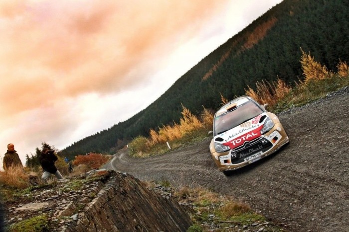 Kubica kétszer kiesett, Ogier simán nyert 8