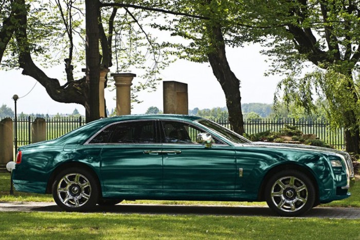 Ilyen mikor festékbomba robban az autóban 17