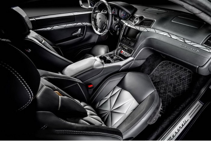 Ilyen mikor festékbomba robban az autóban 16