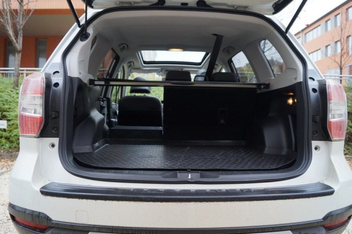 Jól pakolható, könnyen bővíthető a Forester raktere