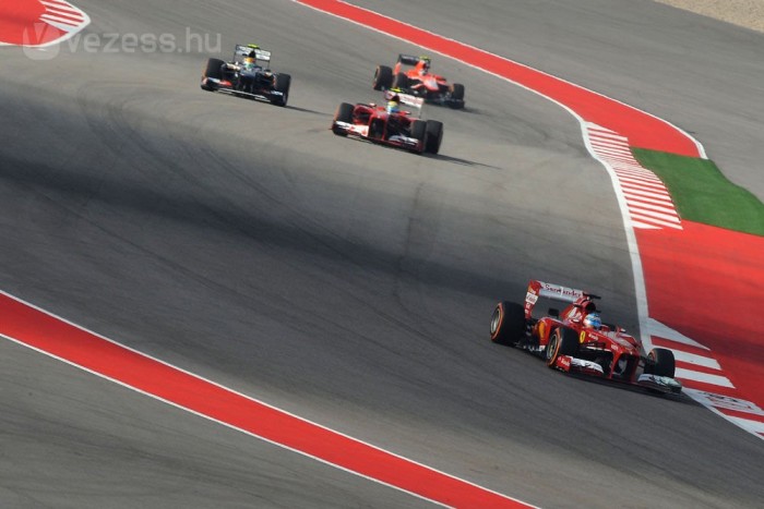 F1: Alig lehet vezetni a 2014-es Ferrarit 6 | Vezess F1: Alig lehet vezetni a 2014-es Ferrarit 6