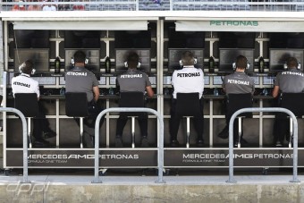 F1: Hamilton nyugodtan beszólhat