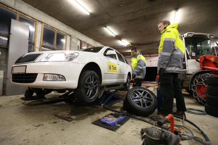 Olcsót vagy drágát: milyen téli gumit vegyek? 6 | Vezess Kiugróan sikeres volt az idei teszteken a Continental WinterContact TS850