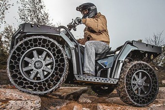 Fakírokat megszégyenítő módon közlekedni