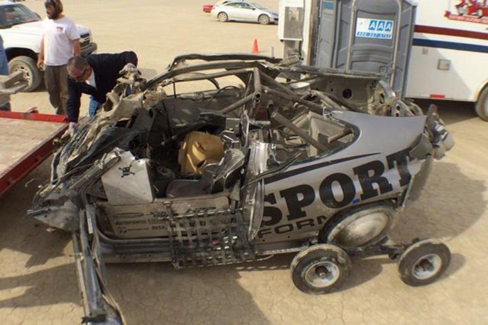 300 km/óránál tört ripityára a Honda 5