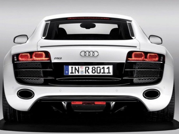 Melyik a legdögösebb hátsó? 22 | Vezess Audi R8