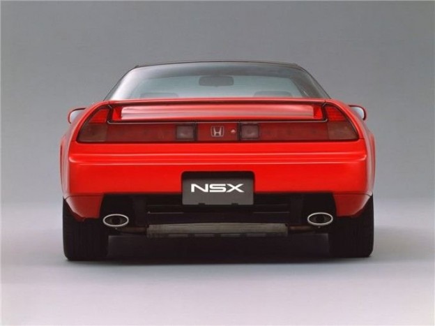 Melyik a legdögösebb hátsó? 17 | Vezess Honda NSX