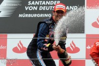 2009 - Német Nagydíj, Webber első pole-ja és futamgyőzelme; nyert még Brazíliában is, 3. lett a bajnokságban