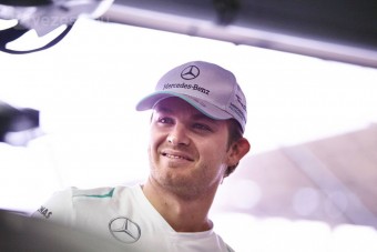 F1: Rosberg a leggyorsabb az esőben