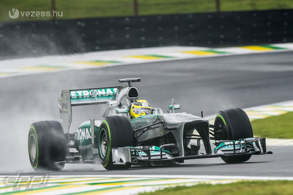 F1: Rosberg a leggyorsabb az esőben 15