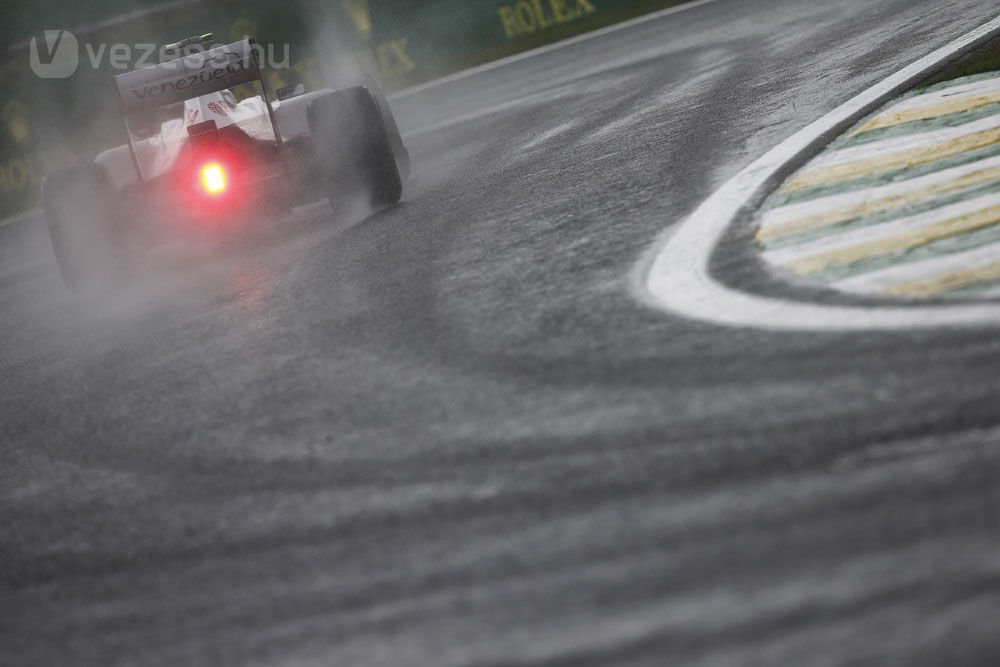 F1: Esőben nagyon megy a Toro Rossónak 3