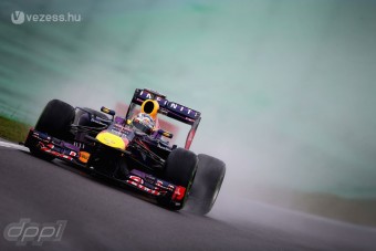 F1: Vettel a vízen is tud járni