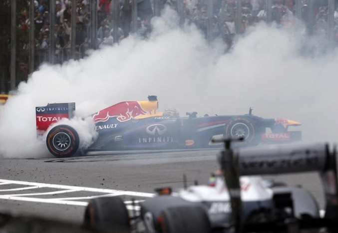 Két kötelező kerékcserét akarnak az F1-ben 65 Két kötelező kerékcserét akarnak az F1-ben 65