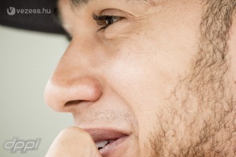 F1: Hamilton ledöbbent a karambolon