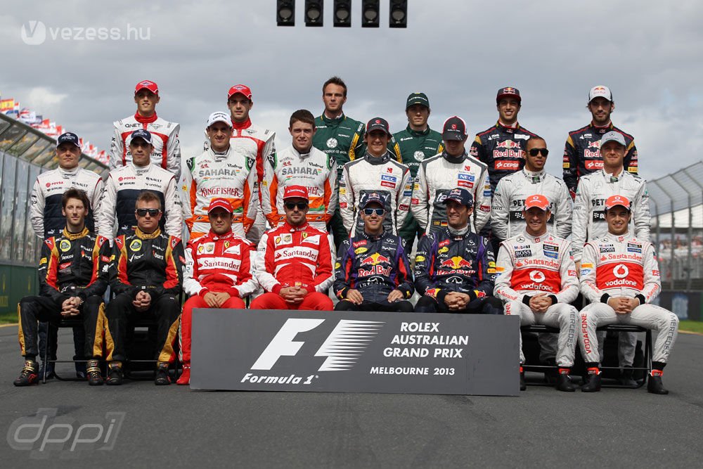A 2013-as évfolyam - Lewis Hamilton a Mercedeshez igazolt a McLarentől, a helyére Sergio Perez került. A mezőnyben öt újonc mutatkozott be: Esteban Gutierrez (Sauber), Valtteri Bottas (Williams),  Giedo van der Garde (Caterham), valamint Jules Bianchi és Max Chilton (mindketten Marussia)