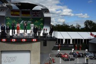 Kanadai Nagydíj - Az esős időmérőn nagyot villant a williamses újonc, Valtteri Bottas a 3. hellyel, de a futamot a nagyágyúk zárják a dobogón: 1. Vettel, 2. Alonso, 3. Hamilton