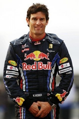 Mark Webber legfurább fotói 7 Valamiért késztetést érez, hogy ágyéktájon markolászva pózoljon a kamerák előtt