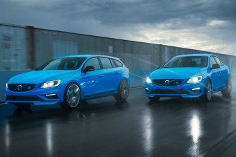 Jönnek a véresszájú Volvók!