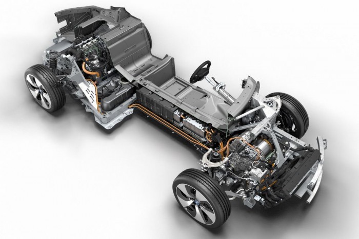 Kelendőek a villamosított BMW-k 7