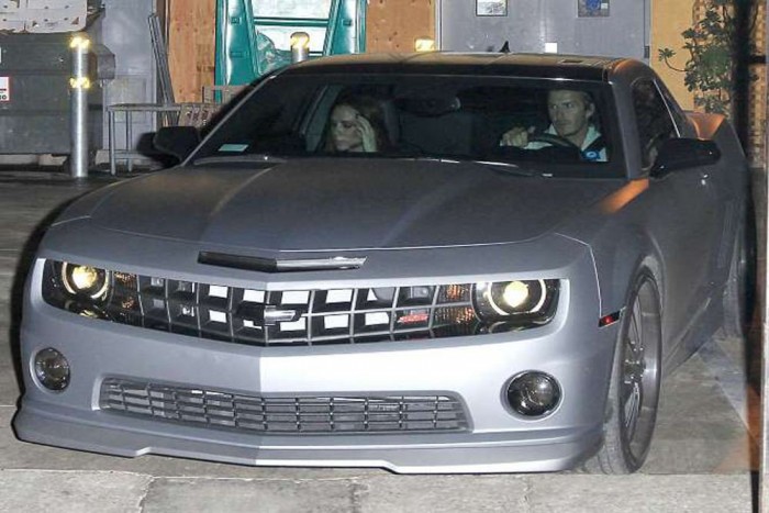 A legnépszerűbb autók a focisták körében, 2013-ban 6 Chevrolet Camaro (14,2 millió forint) - Azt gondolnánk a 312 lóerős izomautó nem az a tipikus autó, amit a focisták választanak, de Petr Cech(Chelsea) és Tom Huddlestonnak(Hull City AFC) is áll a garázsában az amerikai ikonból , anno még David Beckham-et is lefotózták a volánja mögött.