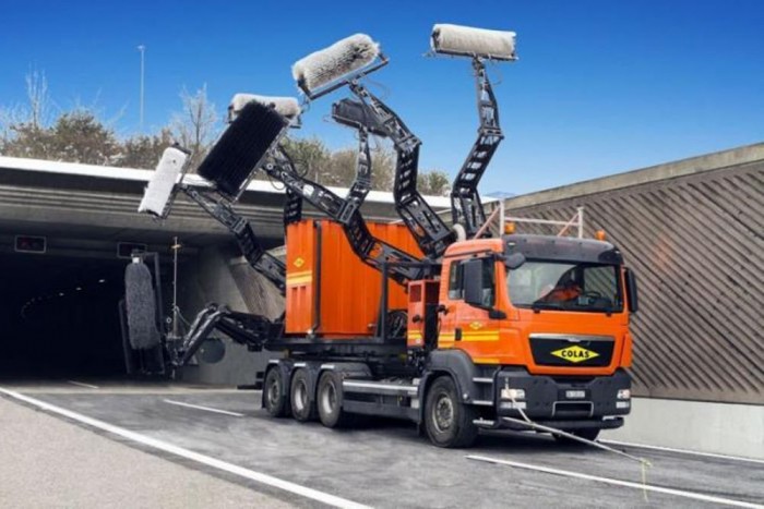 Íme az alagúttisztító polip 7