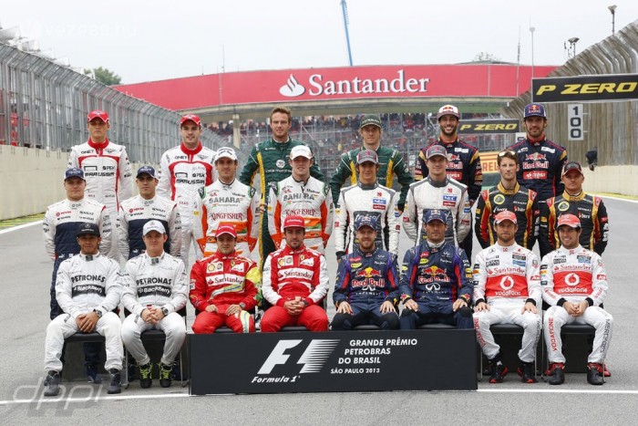 Állandó rajtszámok a Forma-1-ben? 5 | Vezess Csak az aktuális világbajnok válthat 1-esre, ha akar, mindenki más a kiválasztott számot viszi végig az F1-ben