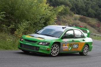 Beteg gyerekeknek gyűjtenek a ralisok