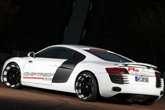 Vadállat Audi több, mint 700 lóval