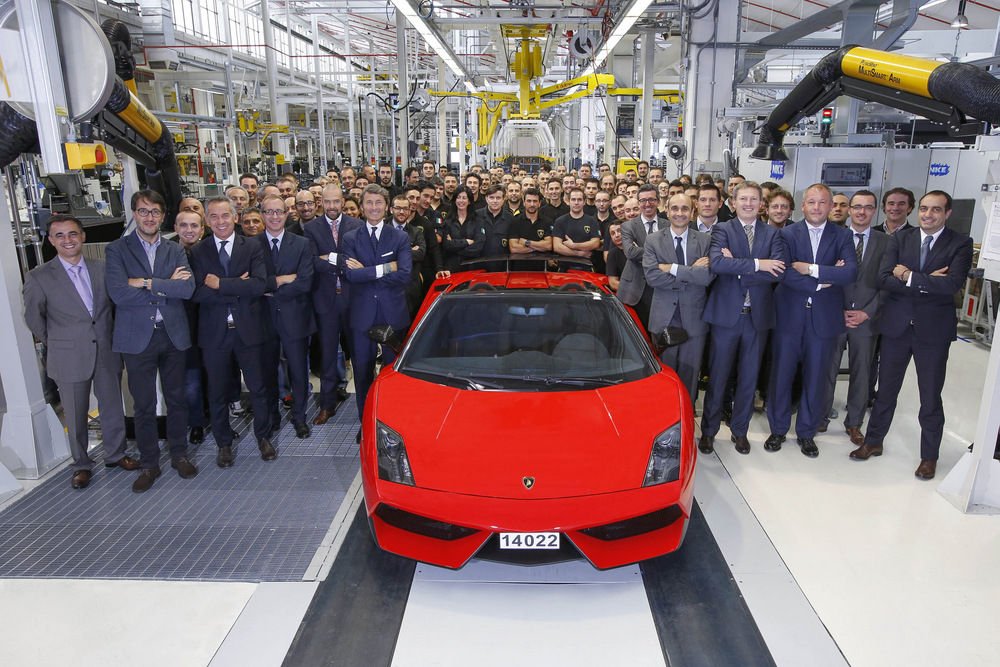 Tíz év és tizennégyezer autó után elbúcsúzott a Gallardo, a Lamborghini modern kori történetének legfontosabb modellje.
