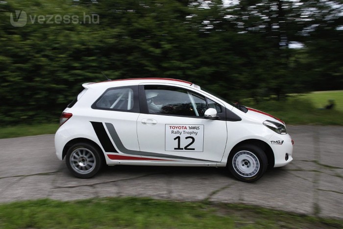 Készül a Toyota WRC versenyautója 4 | Vezess Készül a Toyota WRC versenyautója 4