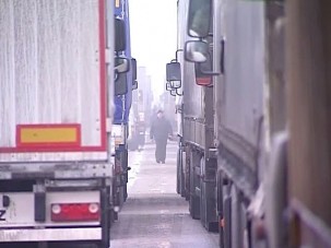 Óriási dugók jönnek a karácsony miatt