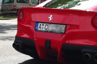 Kegyelem a külföldi rendszámosoknak