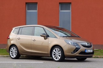 Okos családi Opel, új magyar motorral