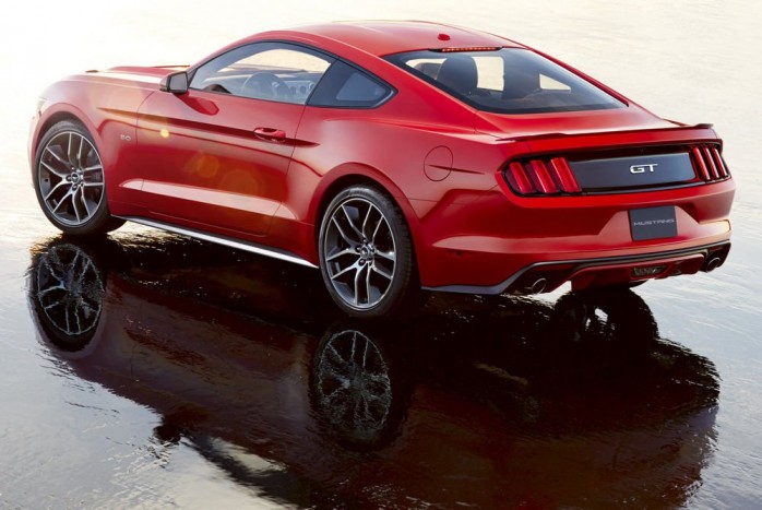 Turbómotorral jön Európába a Ford szíve és lelke 16