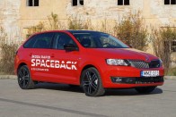 A lépcsőshátúból visszaferdehátúsított Rapid Spaceback a Golf-kategóriában okoz egy kis kavarodást