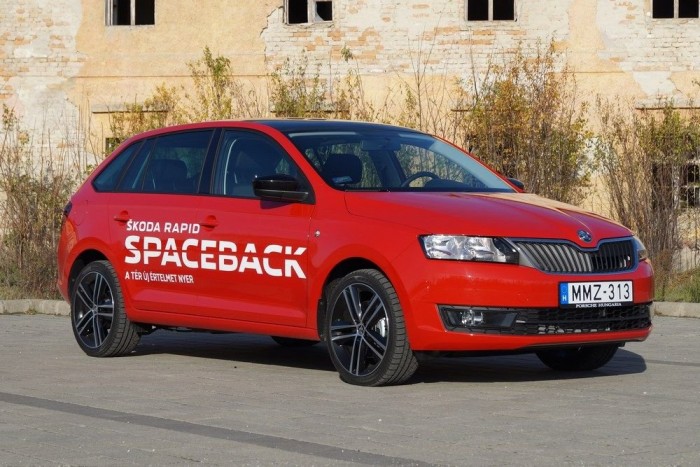 A lépcsőshátúból visszaferdehátúsított Rapid Spaceback a Golf-kategóriában okoz egy kis kavarodást
