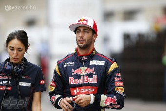 F1: Hamilton támadást javasol Vettel ellen