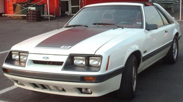 1985–1986 Ford Mustang GT, harmadik generáció.