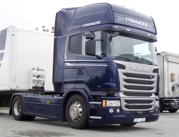 Az R 490-esbe egy 490 lóerős motor került 