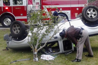 A fejre állt autóban hagyta barátnőjét