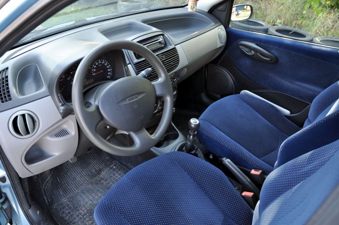 Szépek a kárpitok, igényes az utastér, még 140 ezer km lefutása után is